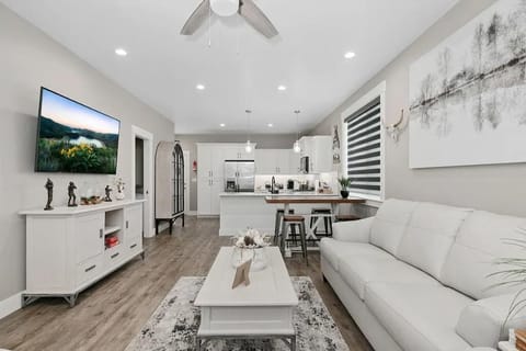 Modern and stylish living room with an open concept.