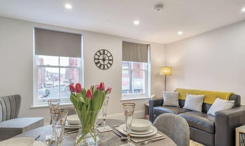 Dining table/living area