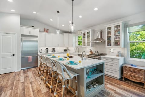 Kitchen/breakfast bar