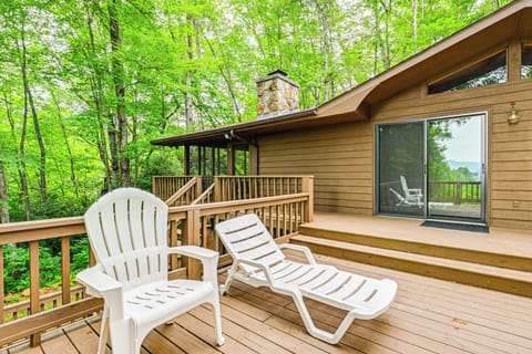 Deck | Outdoor Seating