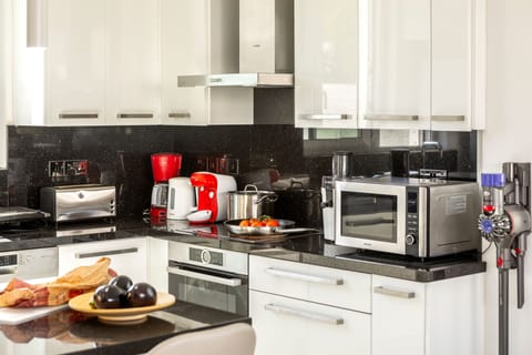 -03-Kitchen Facilities