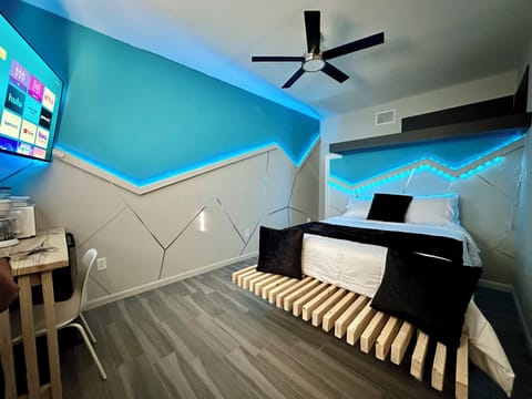 Whole view of the bedroom
