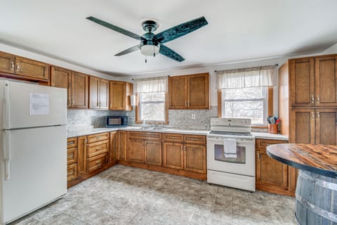 Kitchen | 1st Floor | Cooking Basics | Keurig Coffee Maker | Toaster | Microwave