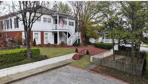 Red Bluff Cottage