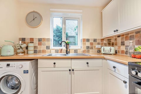 Snowdrop Cottage - StayCotswold