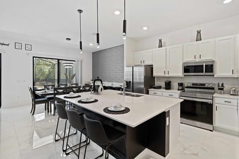 Kitchen, Kitchen Island and Dining Area