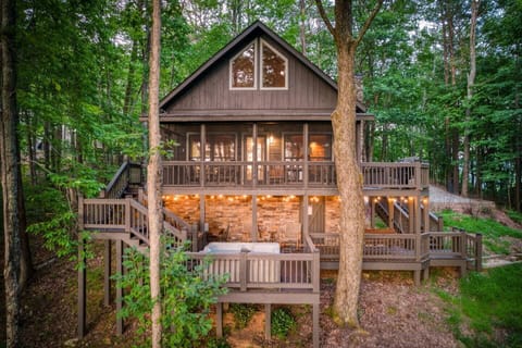Welcome to 3 Peaks cabin in Cherry Log