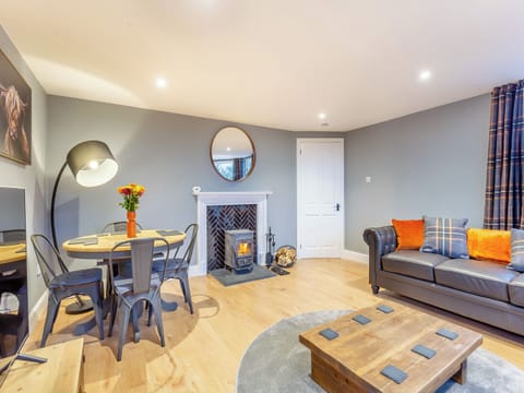 Living room/dining room | East Tarrel Cottage, Portmahomack