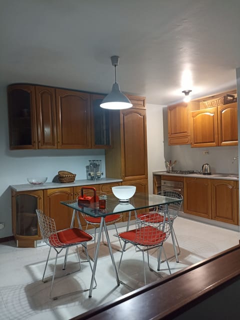 ..and the kitchen...