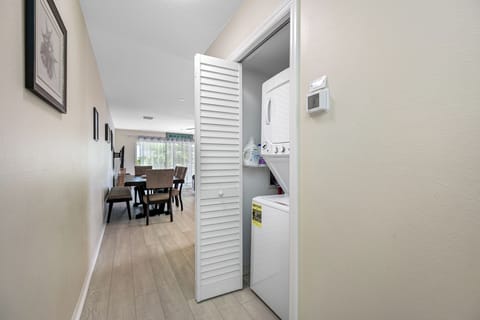 Washer Dryer in Unit