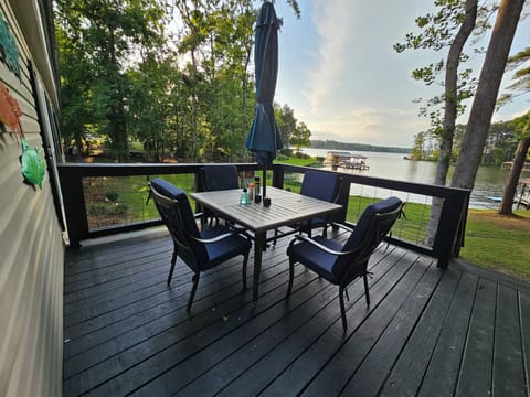 multiple patio tables