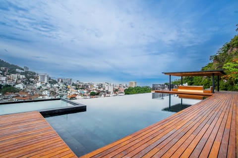 Amazing unit at the brand-new building Oasis at River Cuale