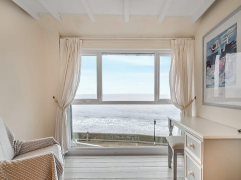 Twin bedroom | Manderley, Sheringham