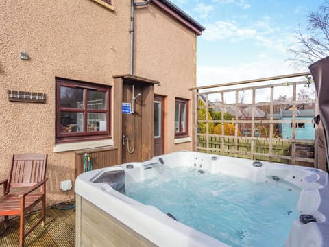 Hot tub | Cairnie View, Aviemore