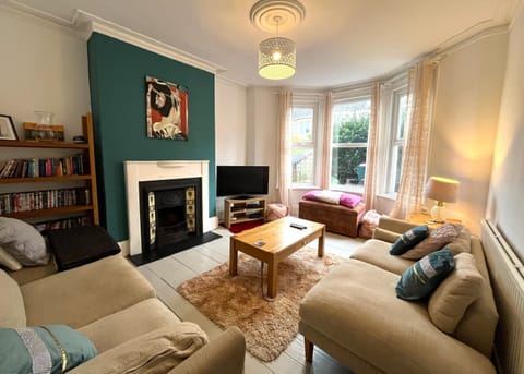 Living Room / Lounge