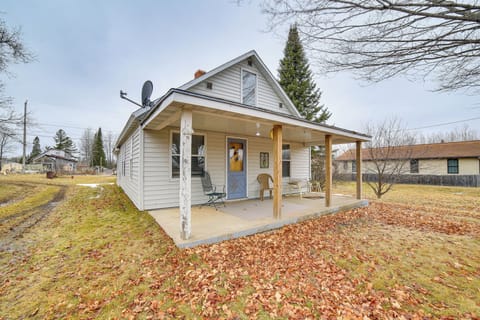 Channing Vacation Rental | 3BR | 1BA | 1,500 Sq Ft | 3 Steps to Enter