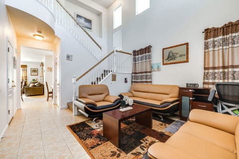 Turlock Vacation Rental | 4BR | 3BA | 1,658 Sq Ft | 2 Steps Required