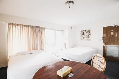 Unit with 2 Queen beds