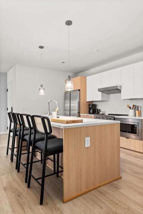 Open kitchen with island seating