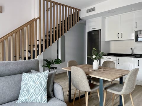 4889b791-6334-4138-96a2-8ec3b16c7358