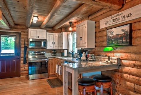 Fully Equipped Kitchen offers an Electric Range