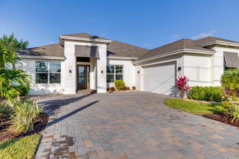 Port St. Lucie Vacation Rental | 3BR | 3BA | 2 Steps to Enter | 2,400 Sq Ft