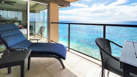 Unit 403 - Refreshing ocean breezes and breathtaking, unobstructed ocean views
