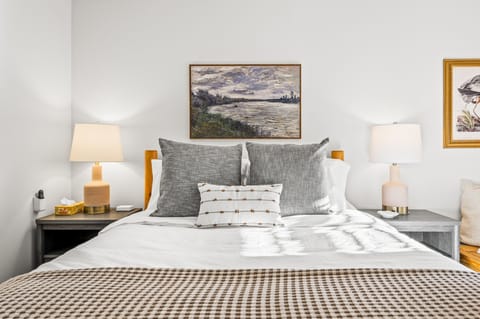 Blue Heron QUEEN bedroom.  Soothing blue tones and cozy cotton linens.