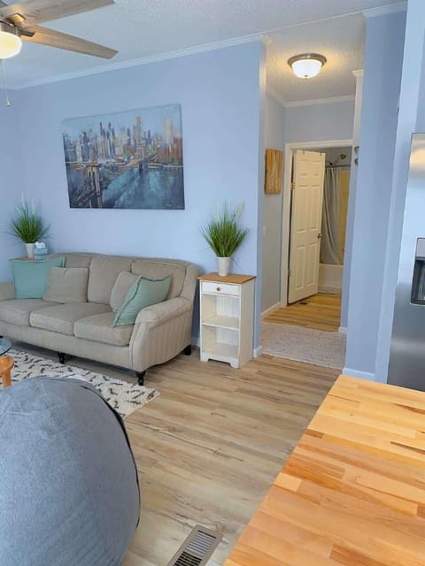 Family area | Hallway