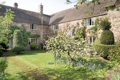 The Old Priory and cottage
