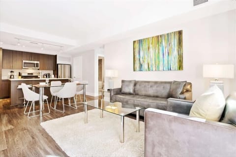 South Arlington Arlington 2 Bedroom Living Room