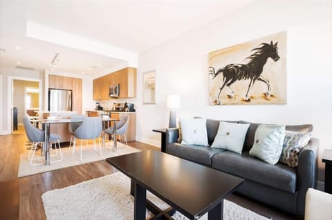 South Arlington Arlington 2 Bedroom Living Room