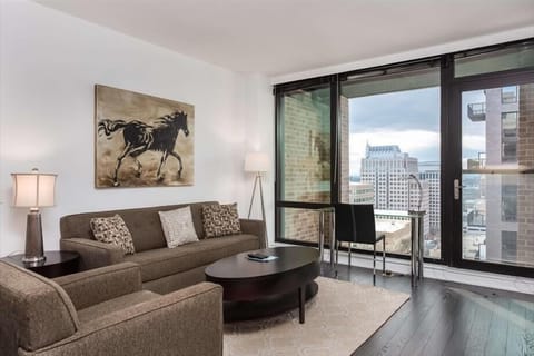 Herndon/Reston Reston 2 Bedroom King Bed Living Room