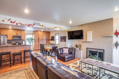 Coeur d 'Alene Vacation Rental | 6BR | 4BA | 2,640 Sq Ft | Step-Free Entry