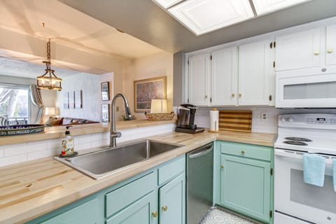 Kitchen | Basic Cooking Essentials | Keurig Coffee Maker | Main Level