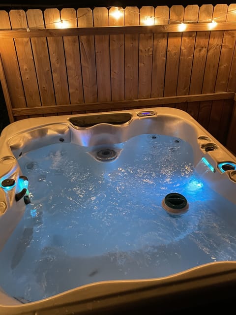 Indoor spa tub