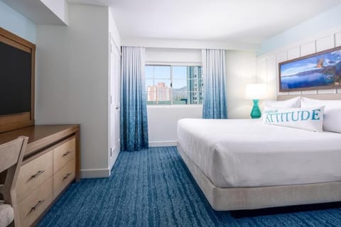 Unit with King bed. Exact unit will be assigned upon arrival. Views, colors, and decor may vary.