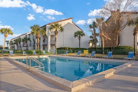 Community pool