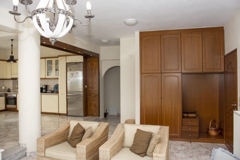 e97ccb01-53f1-4774-b92e-5e275e1341ba