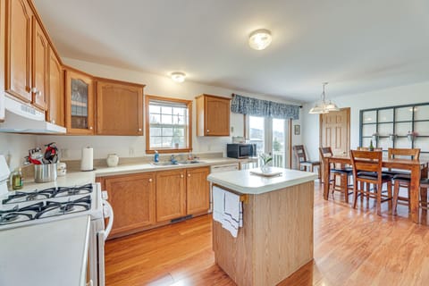 Kitchen | 1st Floor | Dishwasher | Cooking Basics
