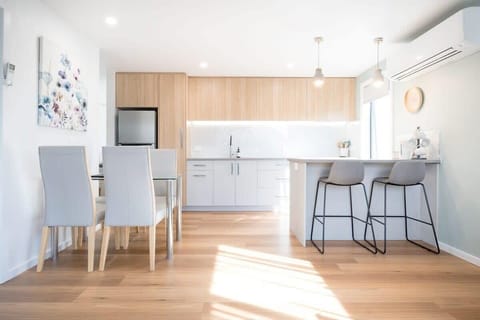 Open kitchen-living design