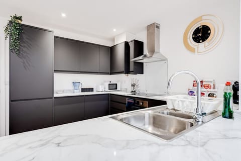 Kitchen/diner - Fully equipped with cooking equipment perfect for families. Appliances such as washer, Dryer, fridge freezer, Dish washer, microwave,  oven, Coffee Machine, water filter, Toaster all Free & available for your use