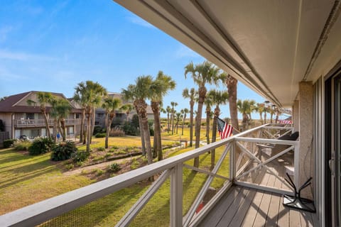 Enjoy morning coffee with a view to the Atlantic