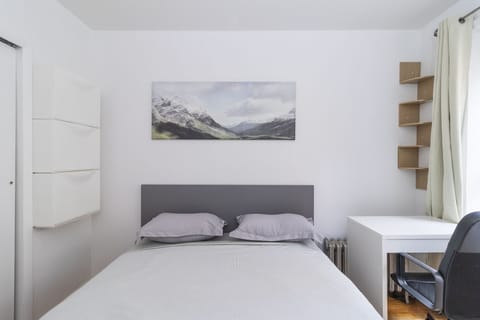 1-MasterBedroom(2)