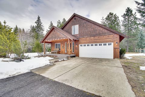 Cle Elum Vacation Rental | 3BR | 2.5BA | 2,250 Sq Ft | 3 Steps to Enter
