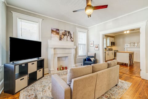 Wilmington Vacation Rental | 2BR | 1BA | 8 Steps Required | 800 Sq Ft