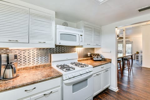 Kitchen | Dishwasher | Refrigerator