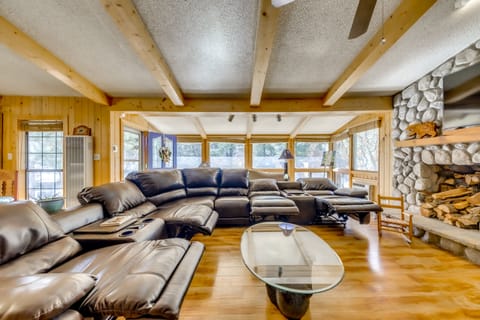 Ruidoso Vacation Rental | 3BR | 3BA | 1,800 Sq Ft | Steps Required to Enter