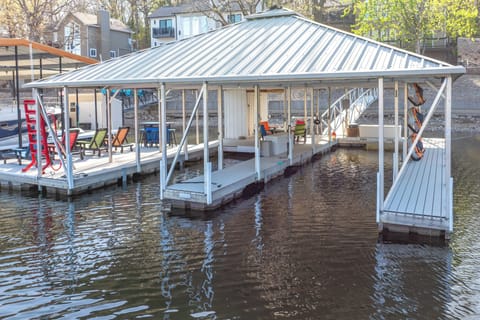 Sunrise Beach Vacation Rental | 4BR | 3.5BA | 2,300 Sq Ft | Stairs Required