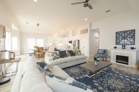 🌙 Unwind on our inviting couches, the perfect spot for late-night chats. 🌃🛋️